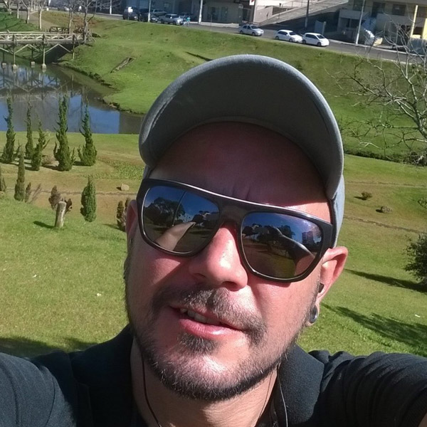 Leandro Brito – Diretor de Criação