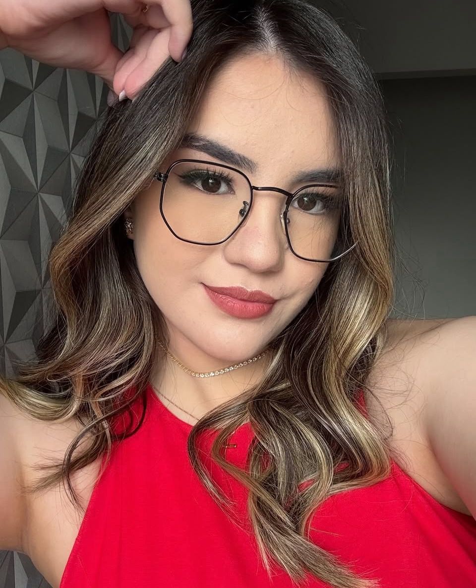 Maria Eduarda – Social Media